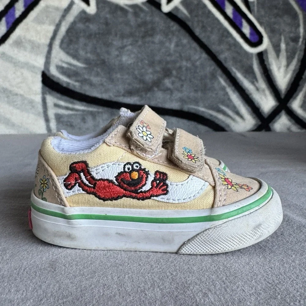 Size 4c - Baby VANS Sesame Street Old Skool Elmo and Friends Shoes